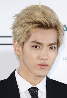 Exo クリスの事件について 中国で逮捕されてから暴露が続きファンのデモまで発生